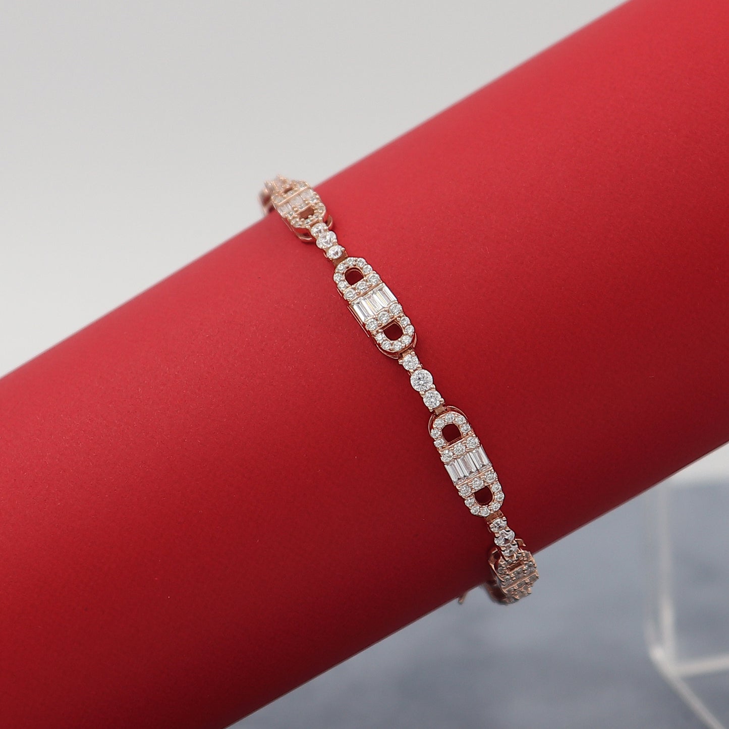 Rose-Gold-Loop-Silver-Bracelet