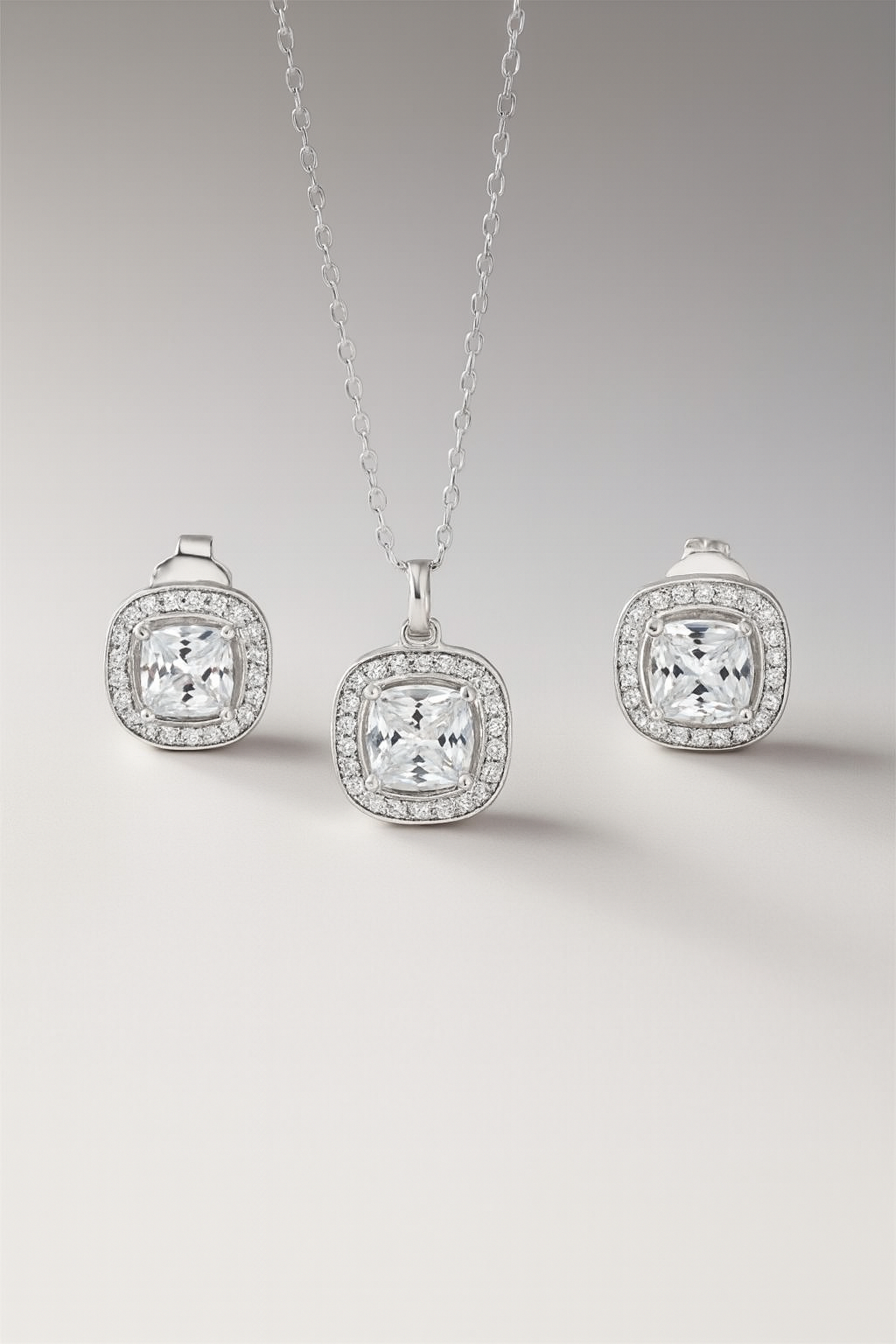 Cushion Diamond Silver Pendant Set
