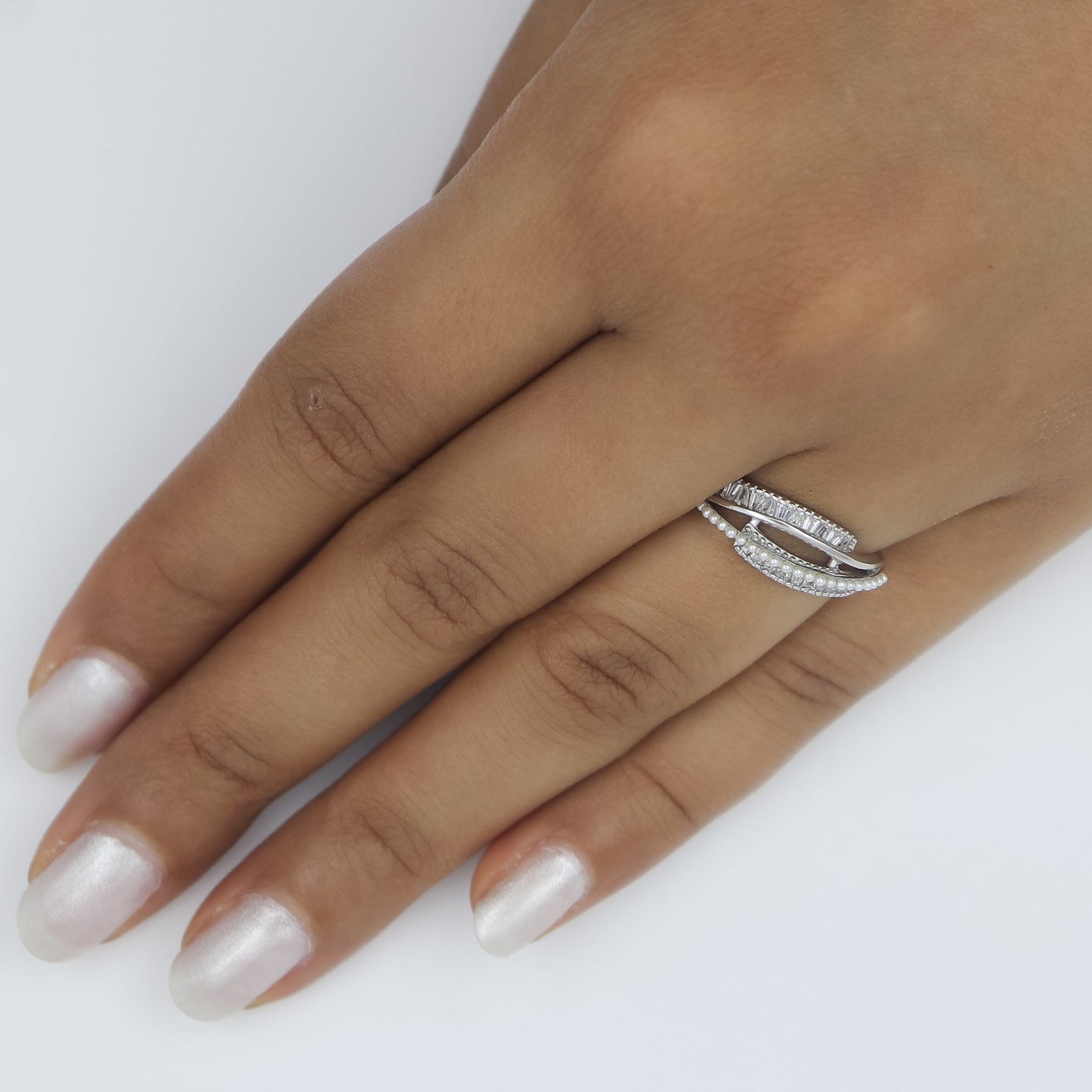 Elegant Sterling Silver Band Ring