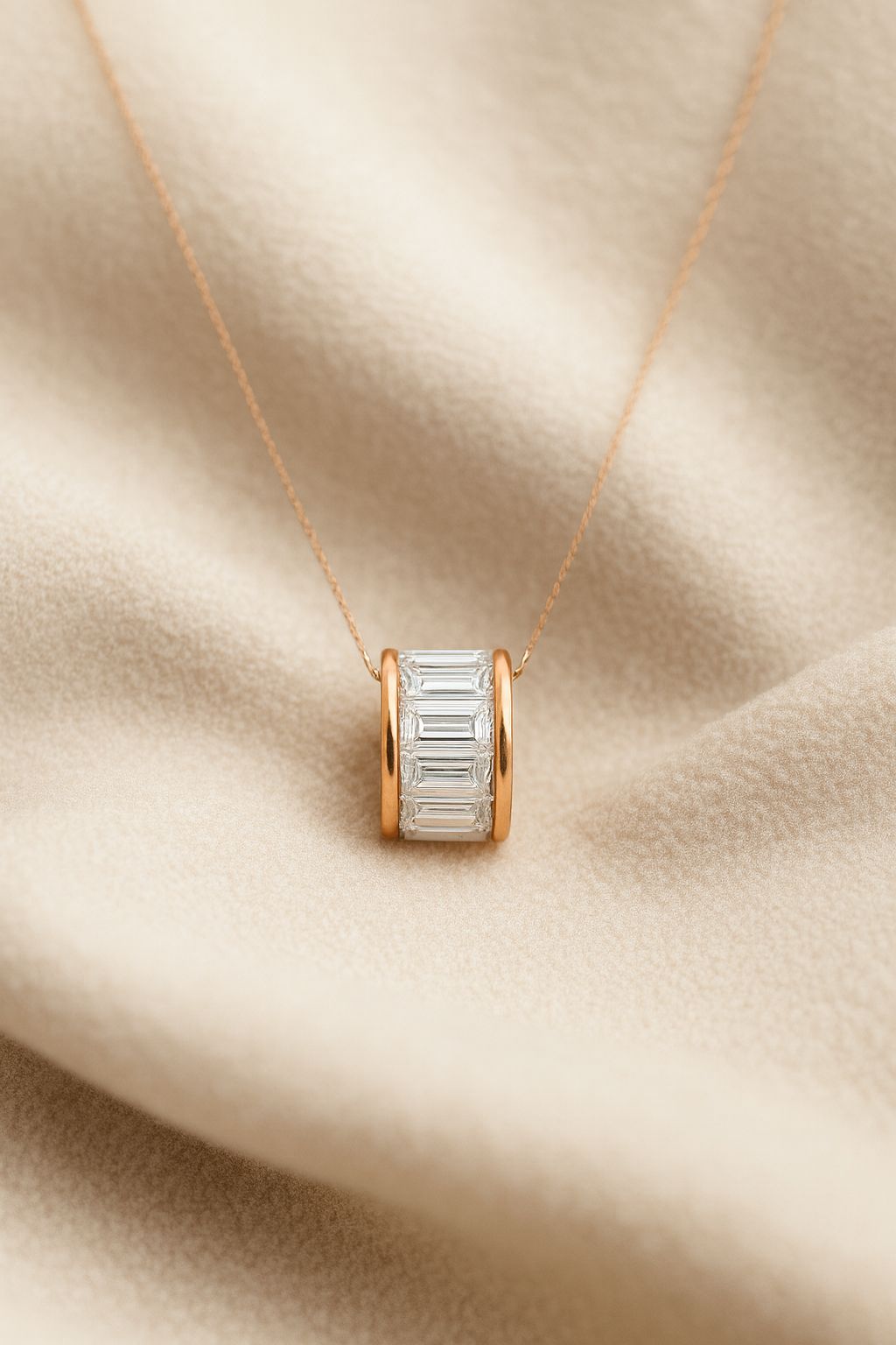 Chic Silver Pendant