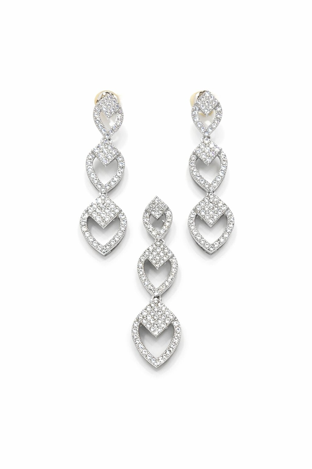 Royal Glow Silver Pendant Set