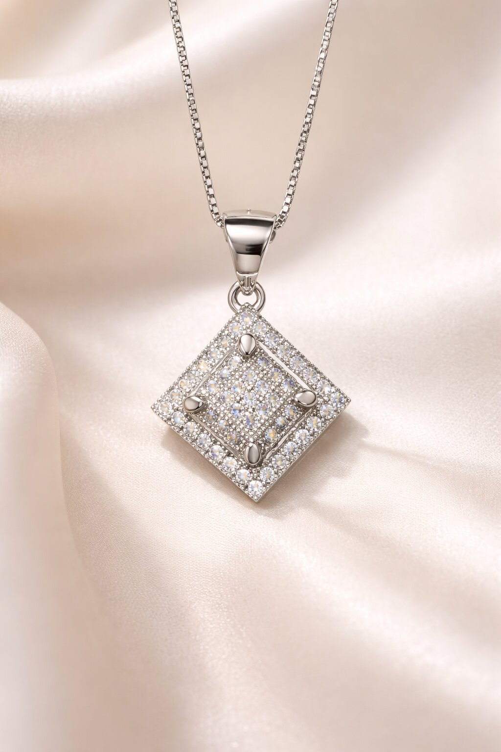 Chic Silver Pendant