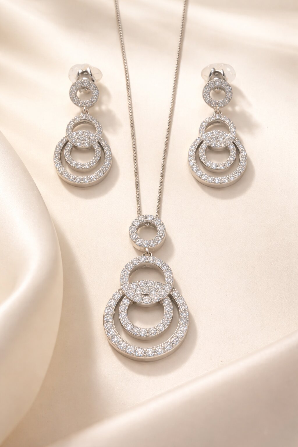 Elegant Silver Pendant Set