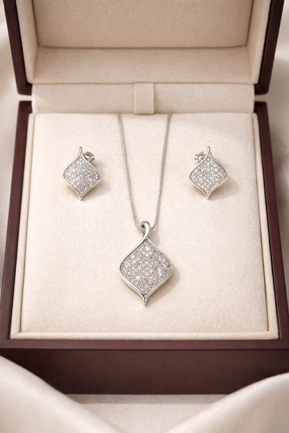 Brilliant Silver Pendant Set