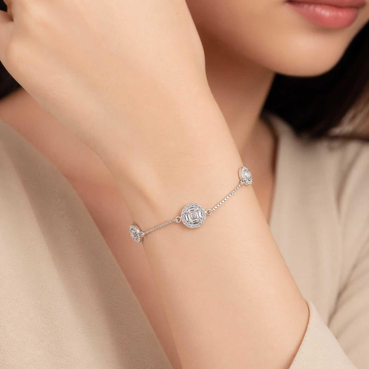 Minimal Diamond Adjustable Silver Bracelet