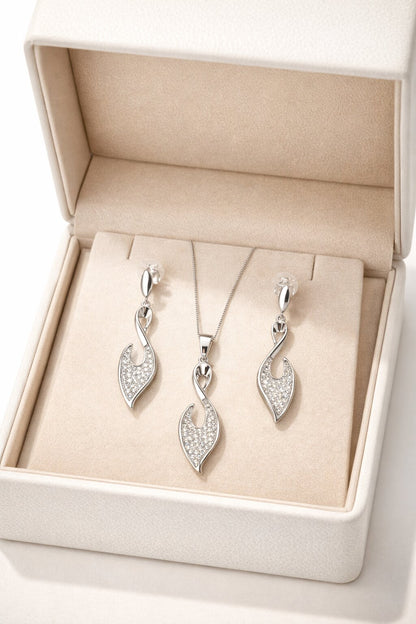 Graceful Silver Pendant Set