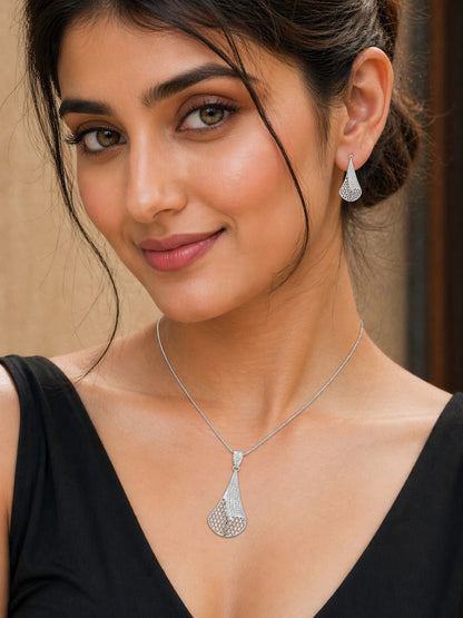 Modern Twisted Diamond Earrings And Pendant Set