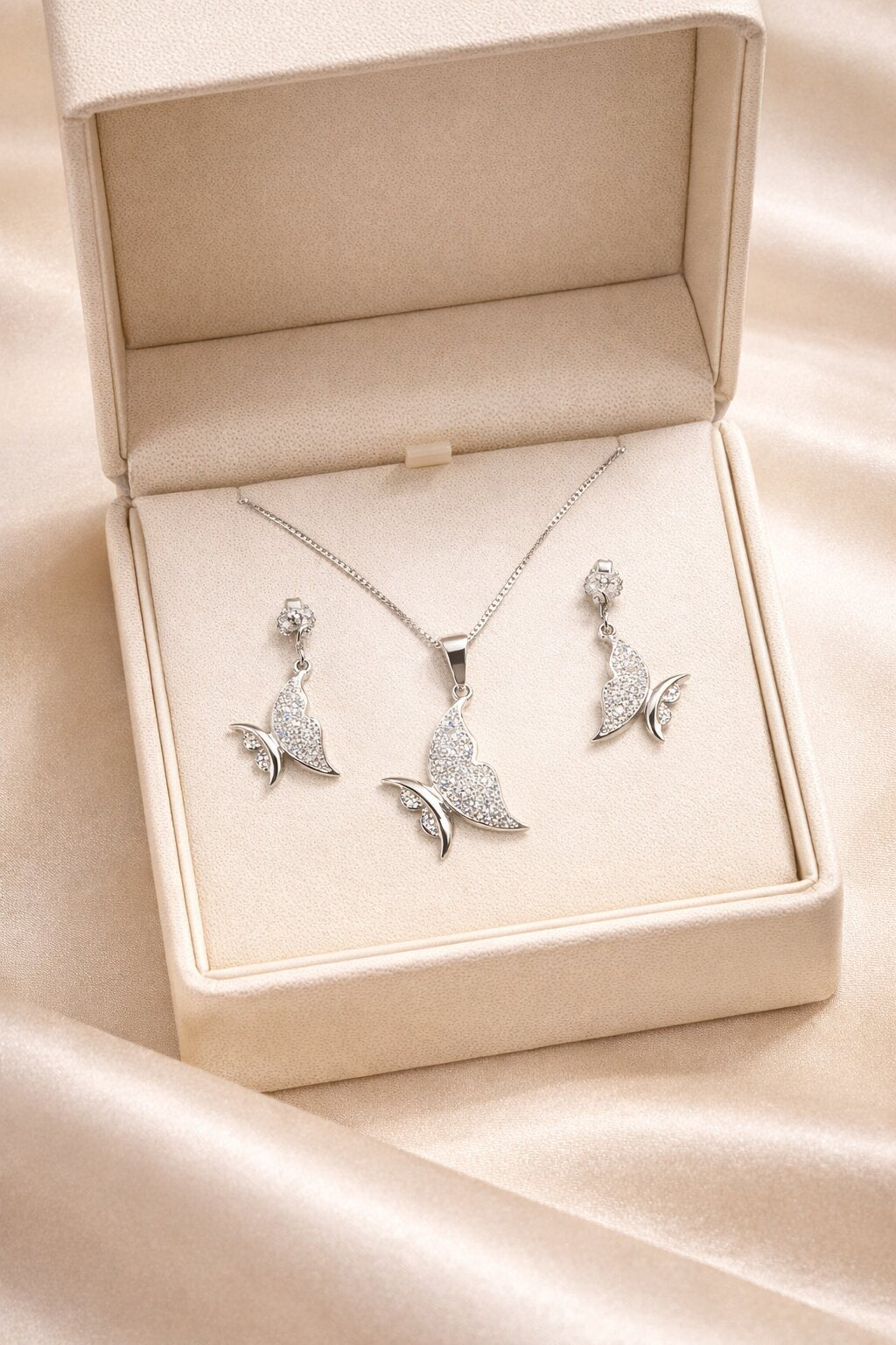 Radiant Silver Pendant Set