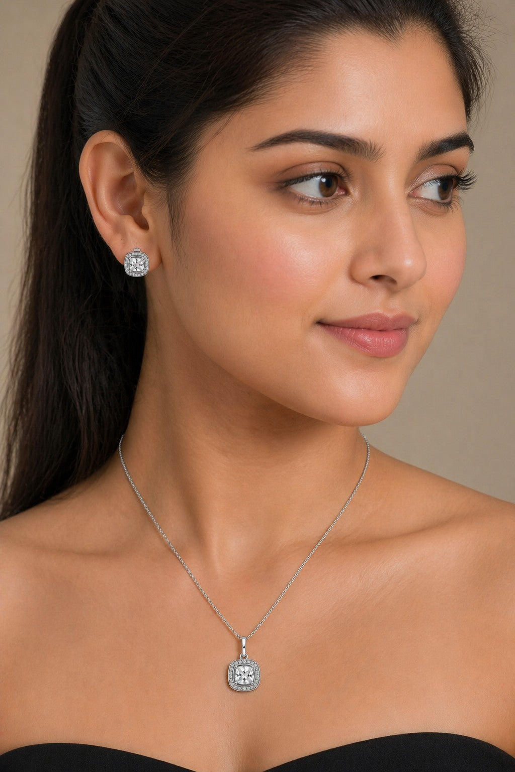 Cushion Diamond Silver Pendant Set