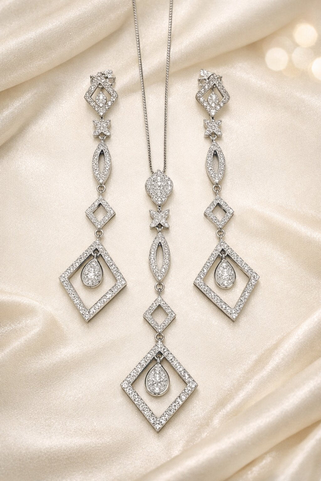 Sparkle Touch Silver Pendant Set
