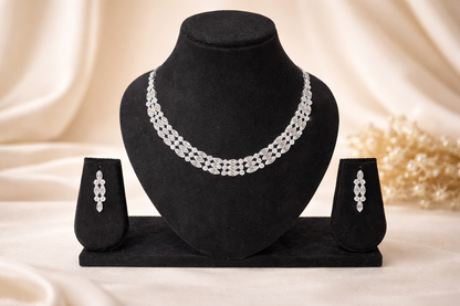 Majestic Glow Silver Necklace Set
