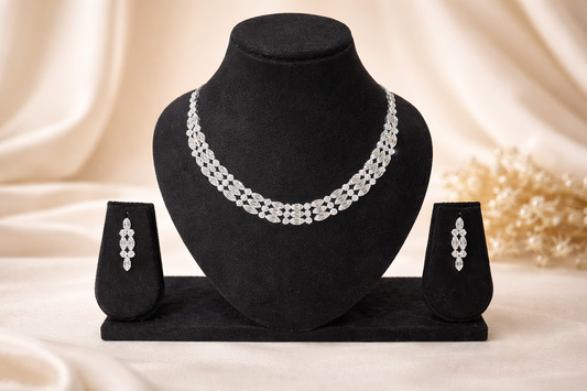 Majestic Glow Silver Necklace Set