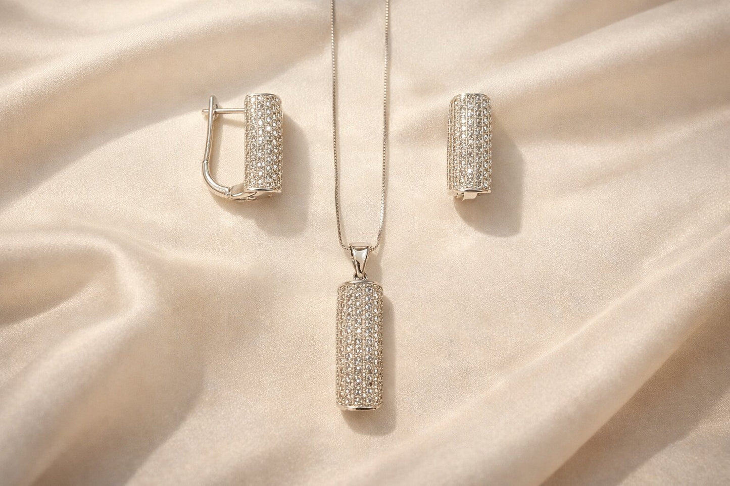 Dainty Silver Pendant Set