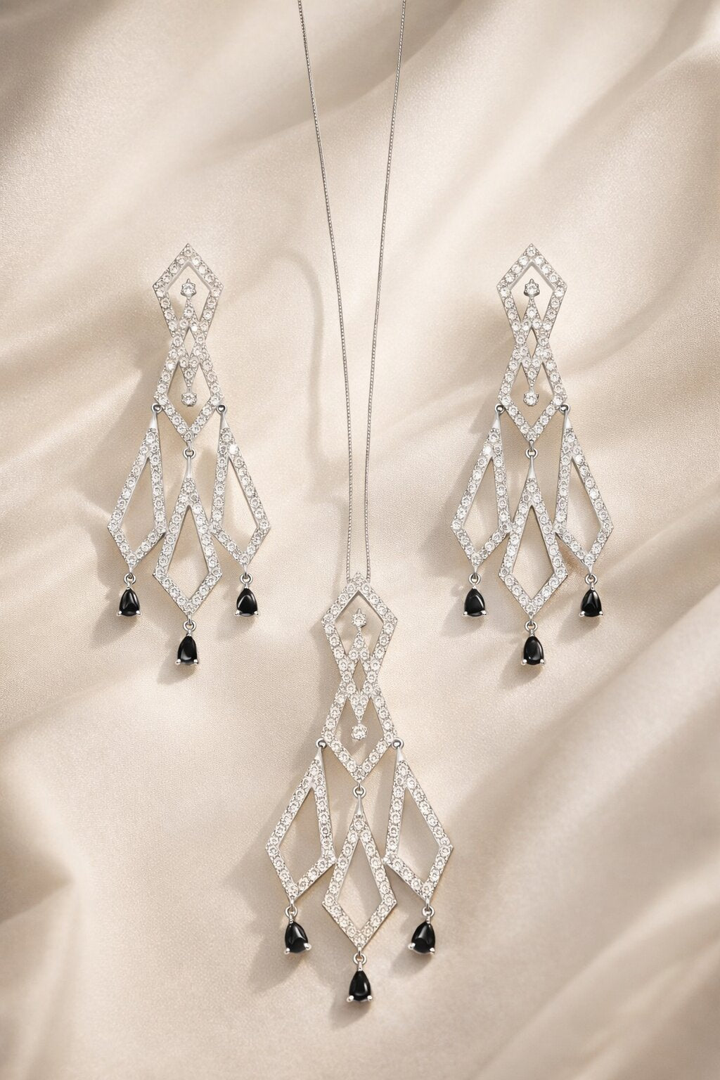 Glam Shine Silver Pendant Set