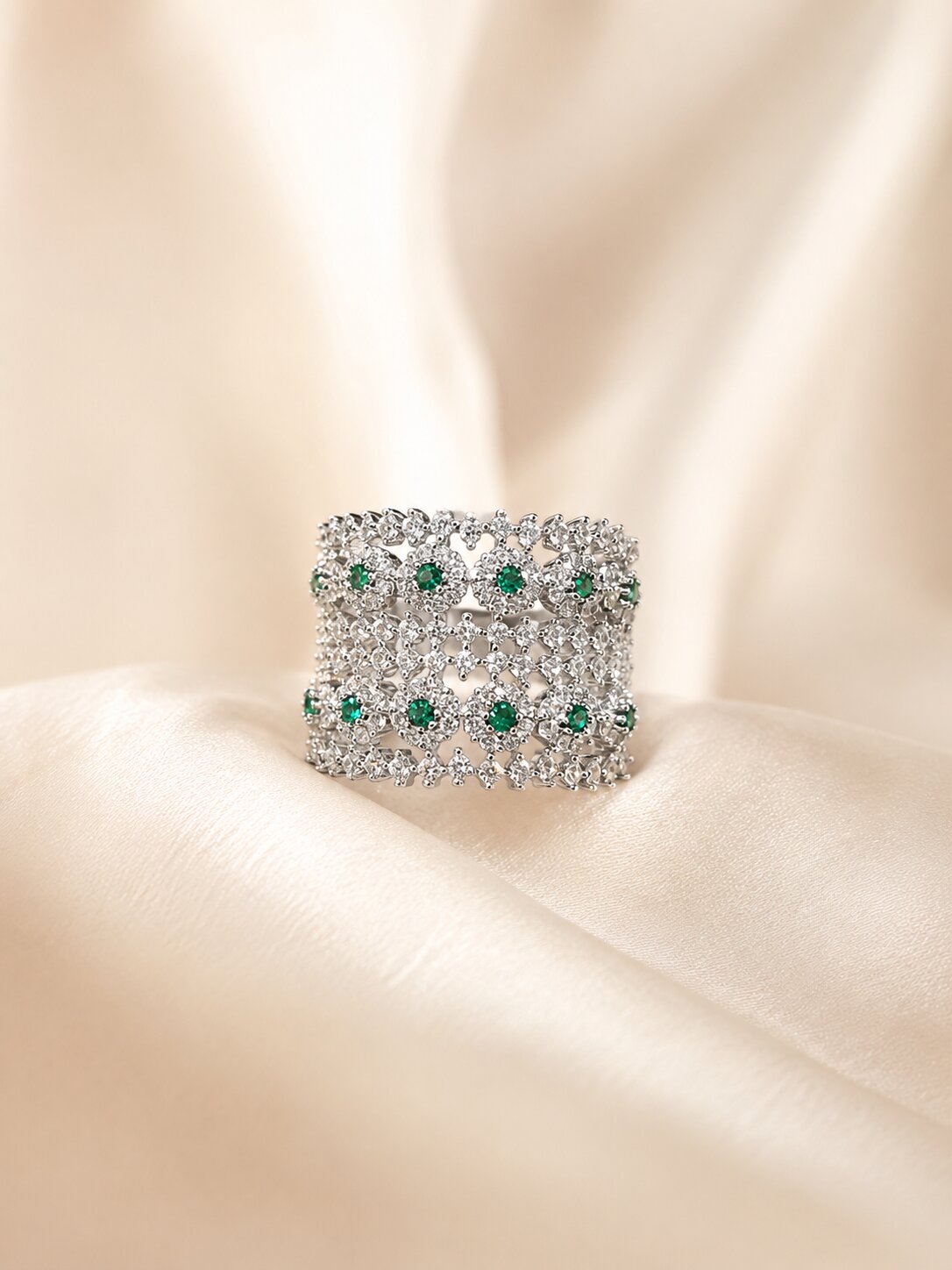 Emerald Lace Majesty Ring