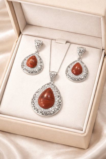 Elegant Glow Silver Pendant Set