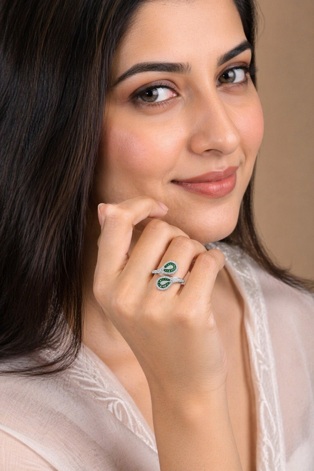 Elora Emerald Silver Ring