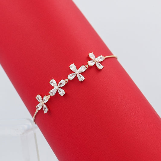 Minimal-Rose-Gold-Pear-Diamond-Silver-Bracelet