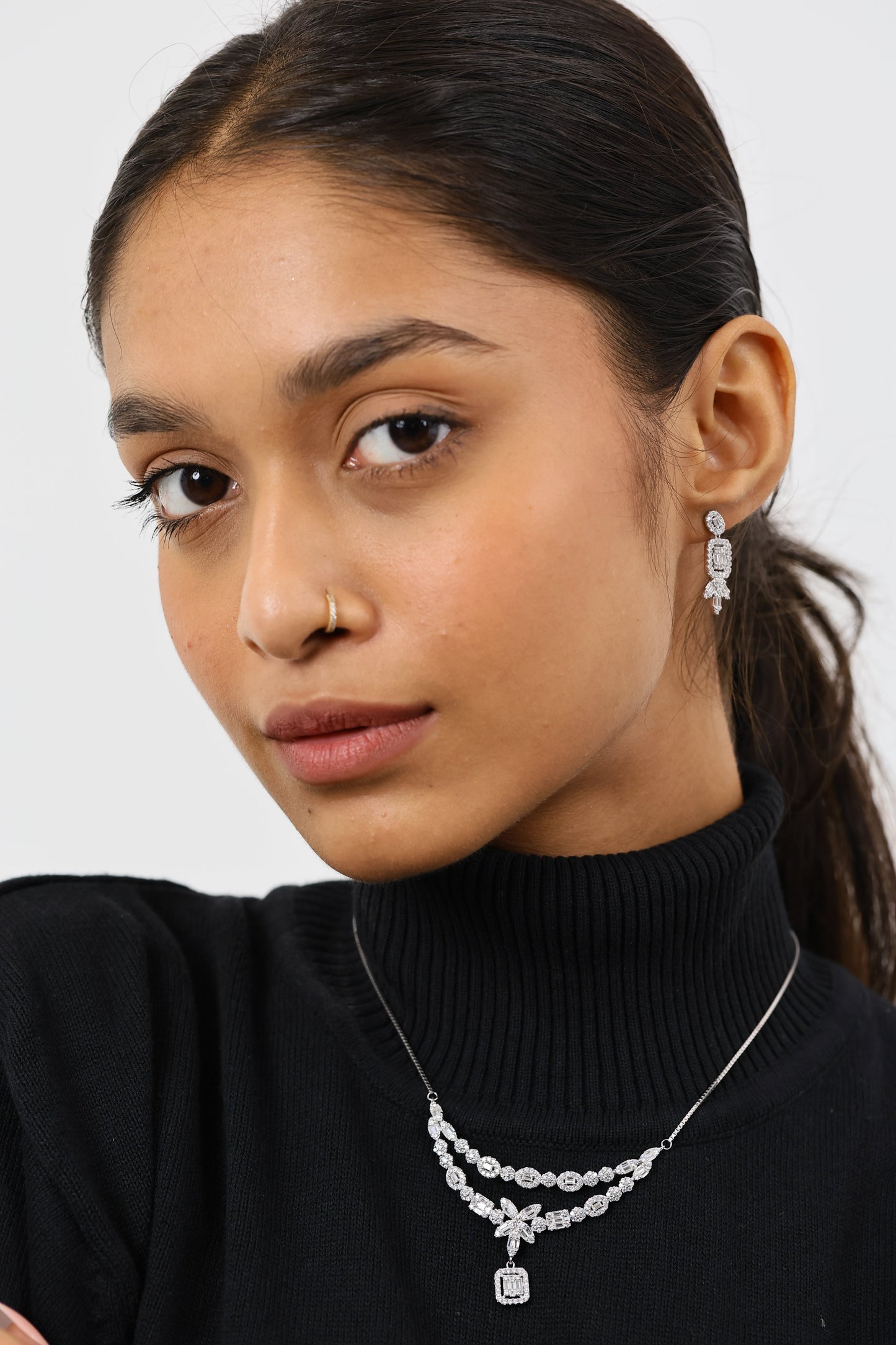 Silver Saga Diamond Silver Necklace Set