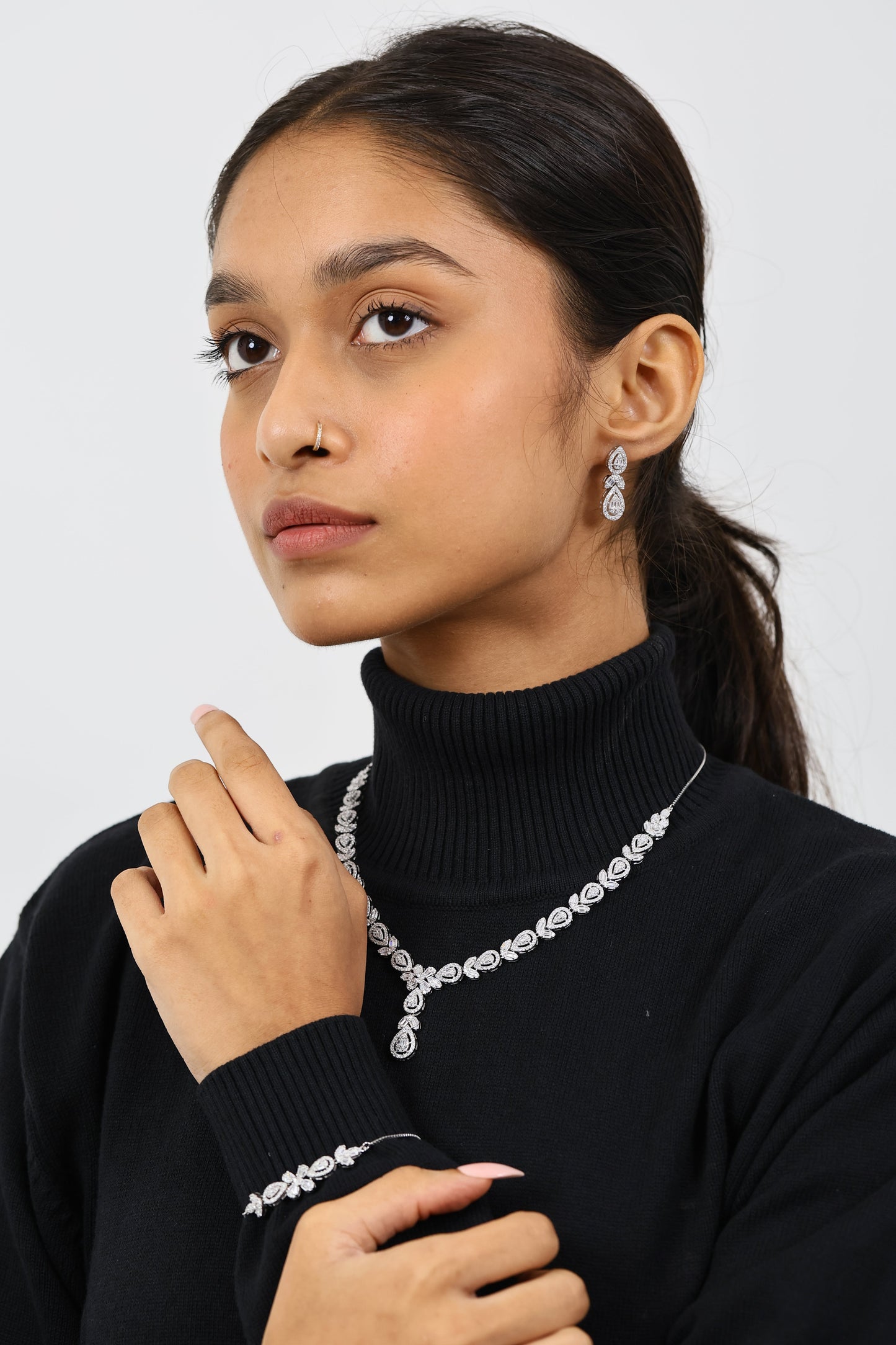 Regal Diamond Silver Necklace Set