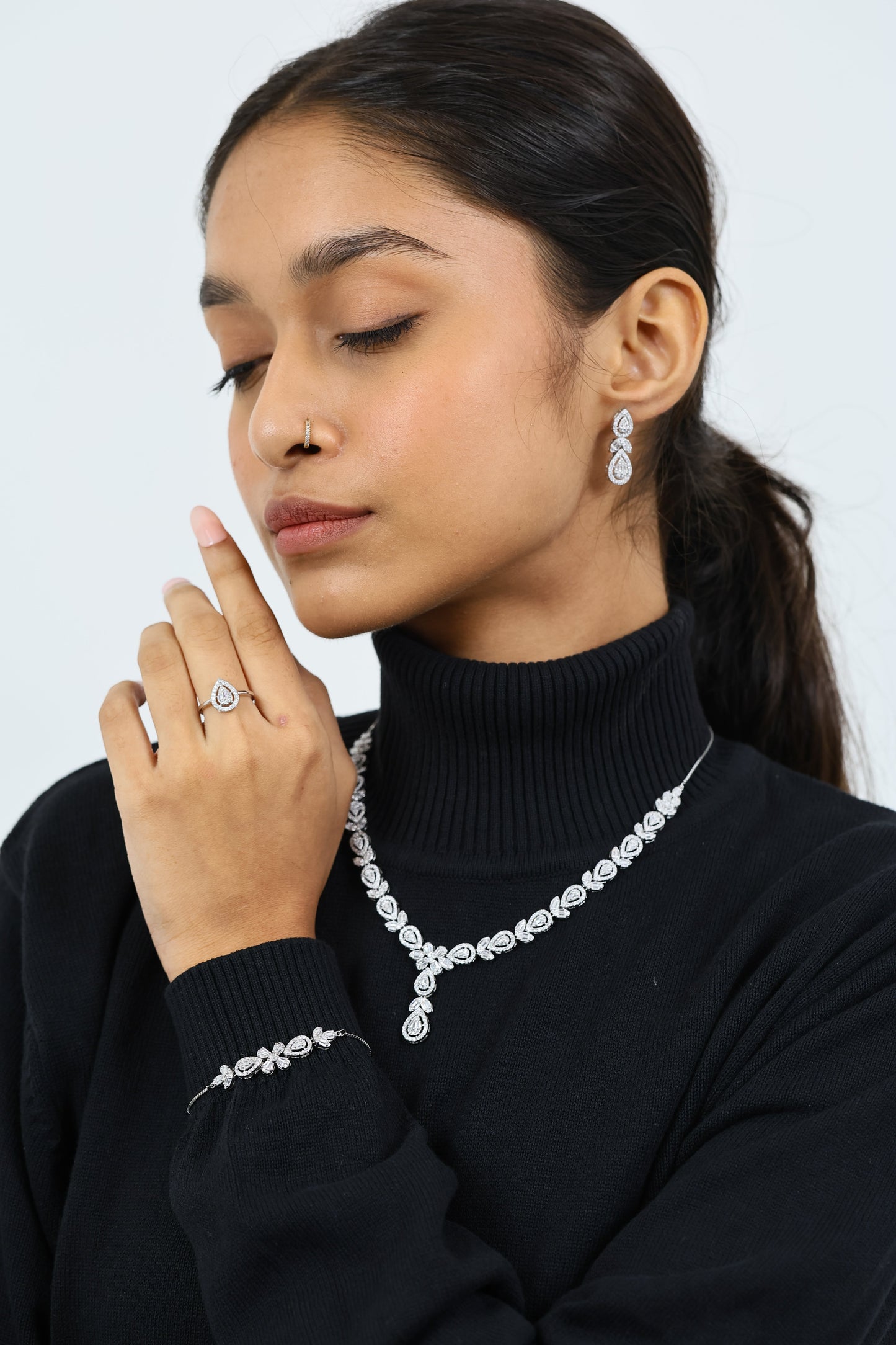 Regal Diamond Silver Necklace Set