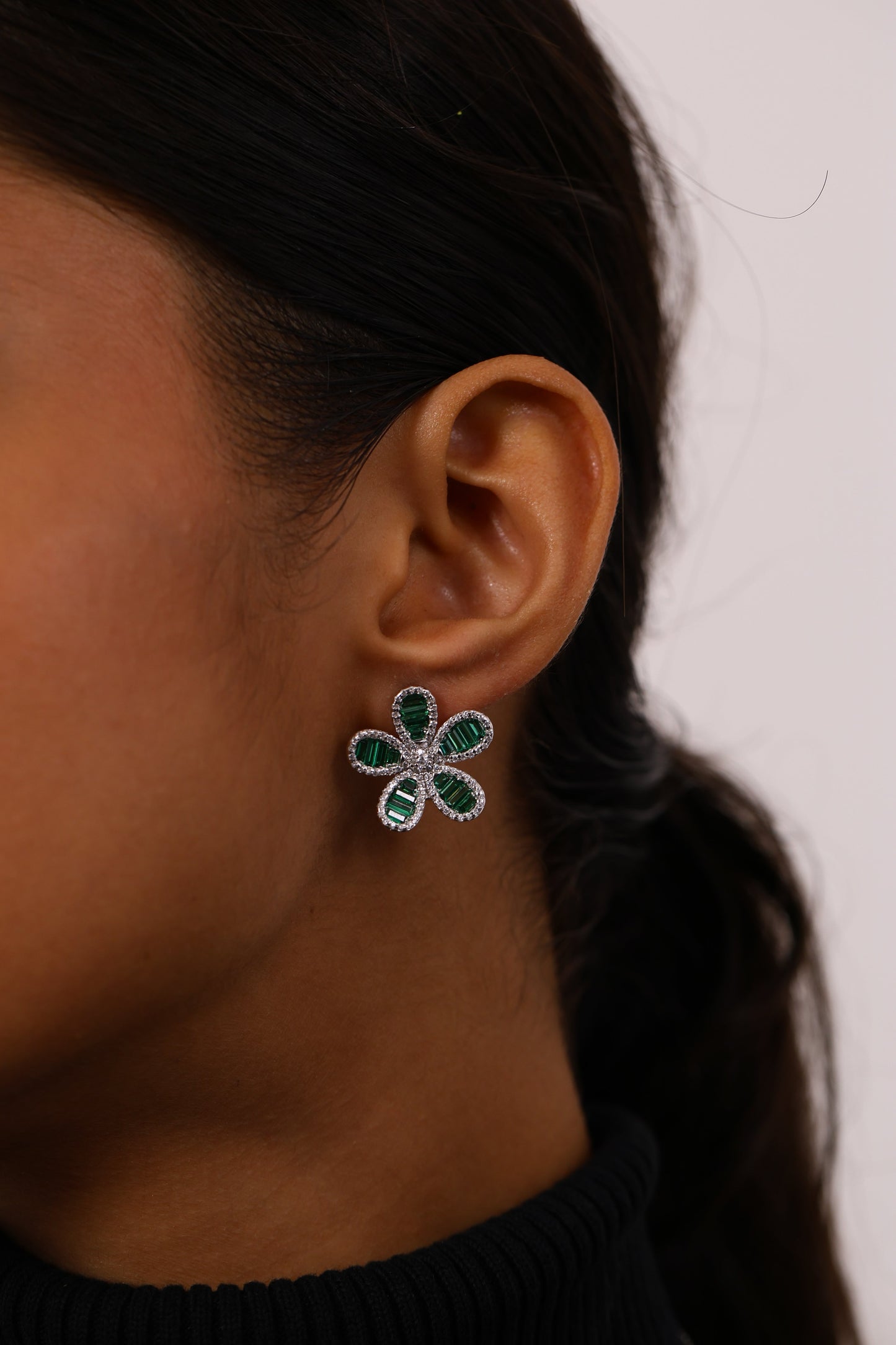 Emerald Flower Silver Pendant Set