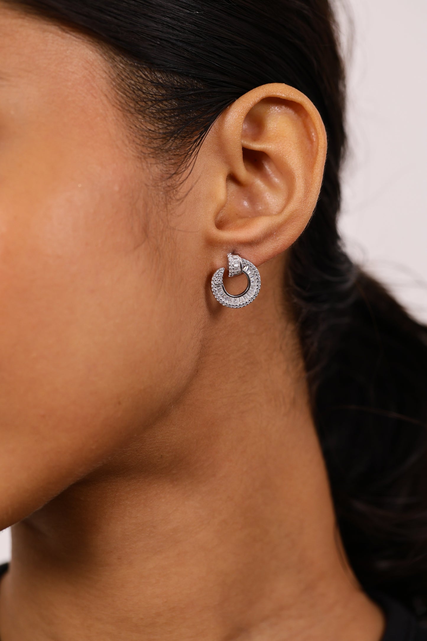 GLOWING DIAMOND STUDS SILVER EARRINGS