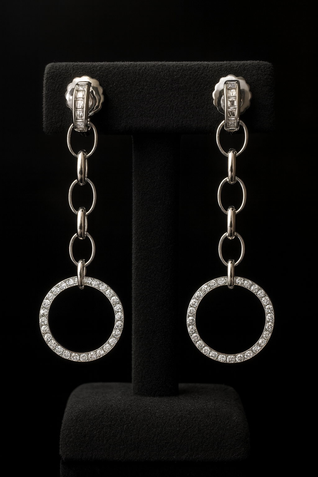 CHIC HOOPS DIAMOND SILVER EARRINGS