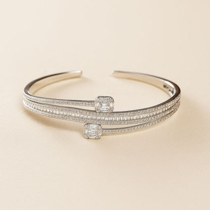 RADIANT SILVER BANGLE
